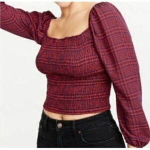 ABERCROMBIE AND FITCH SMOCKED RED & NAVY PLAID CROPPED TOP SZ.XXS EUC.